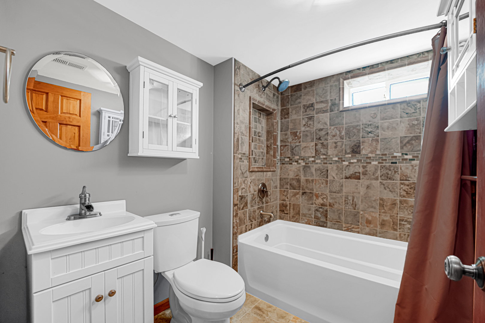 2713 Forest Glen Parkway, Woodridge, IL 60517