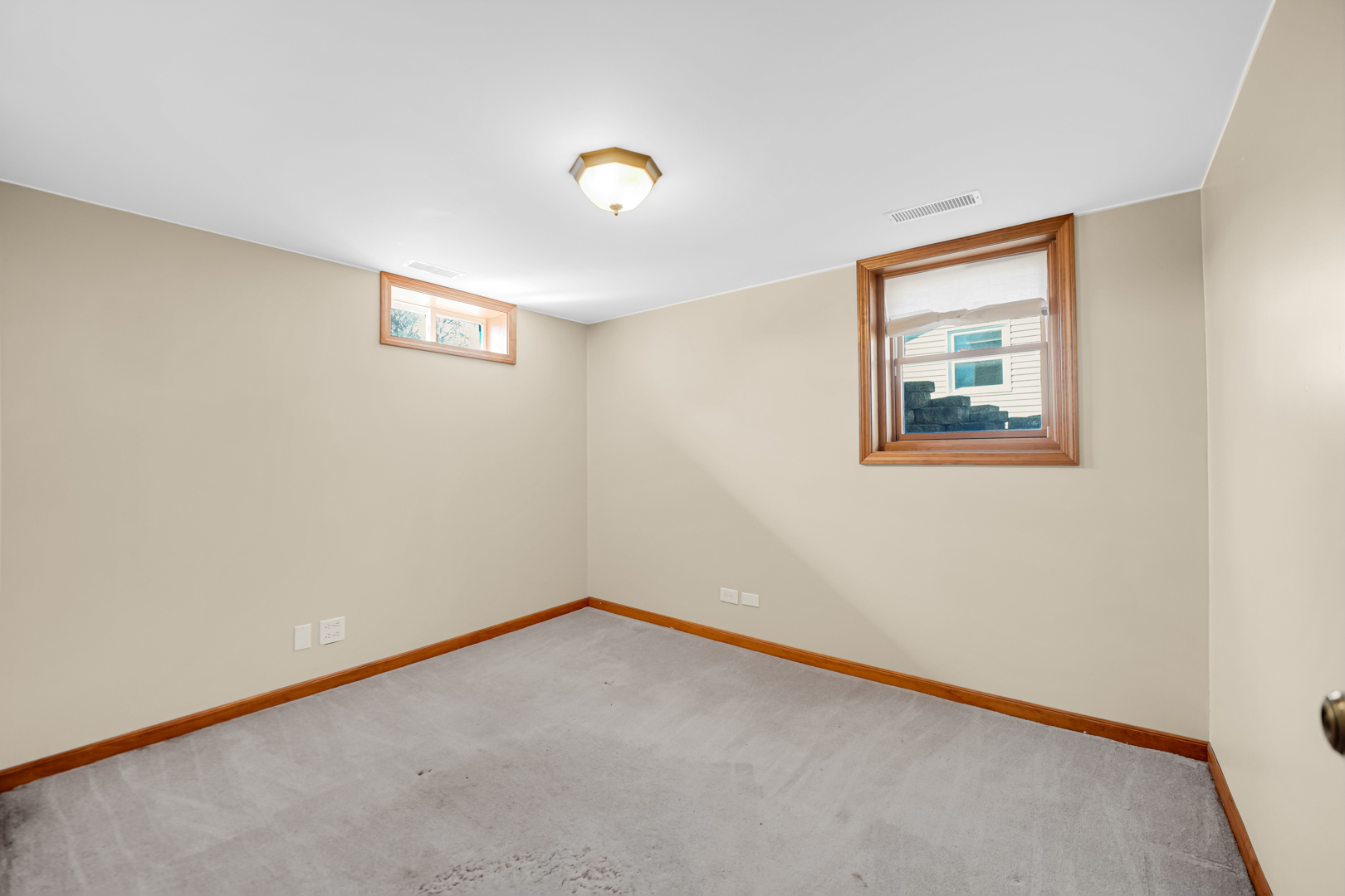 2713 Forest Glen Parkway, Woodridge, IL 60517