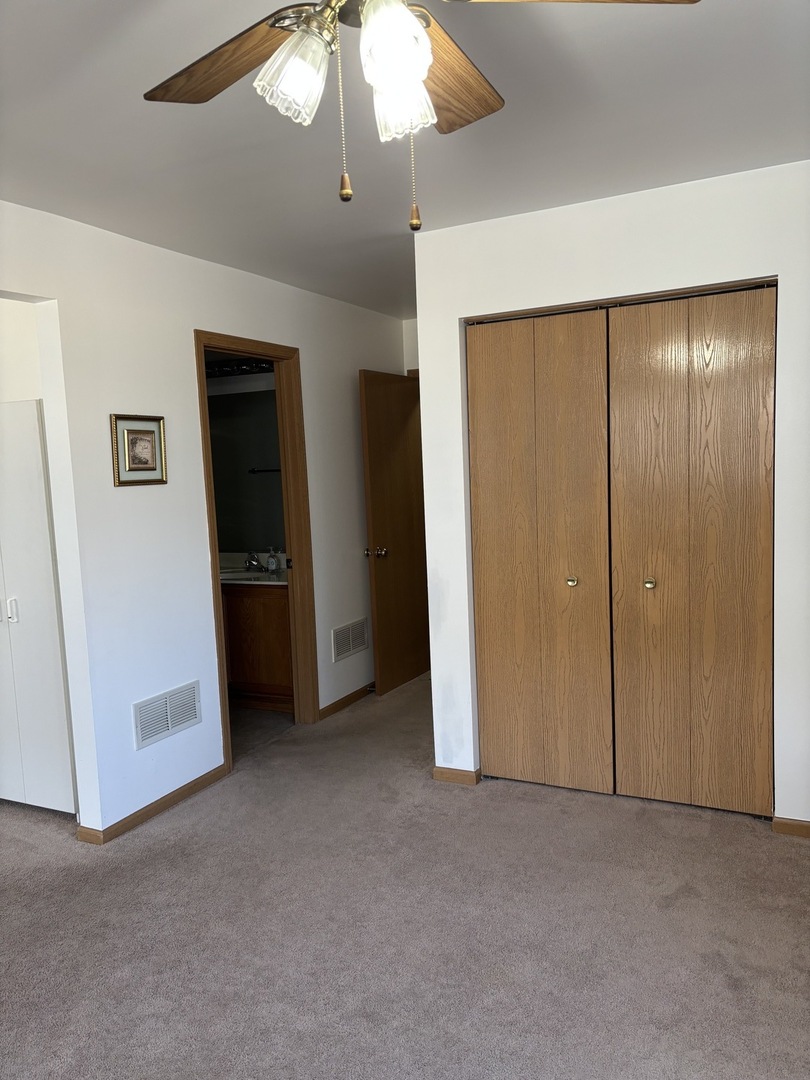 2929 Woodside Drive, Joliet, IL 60431