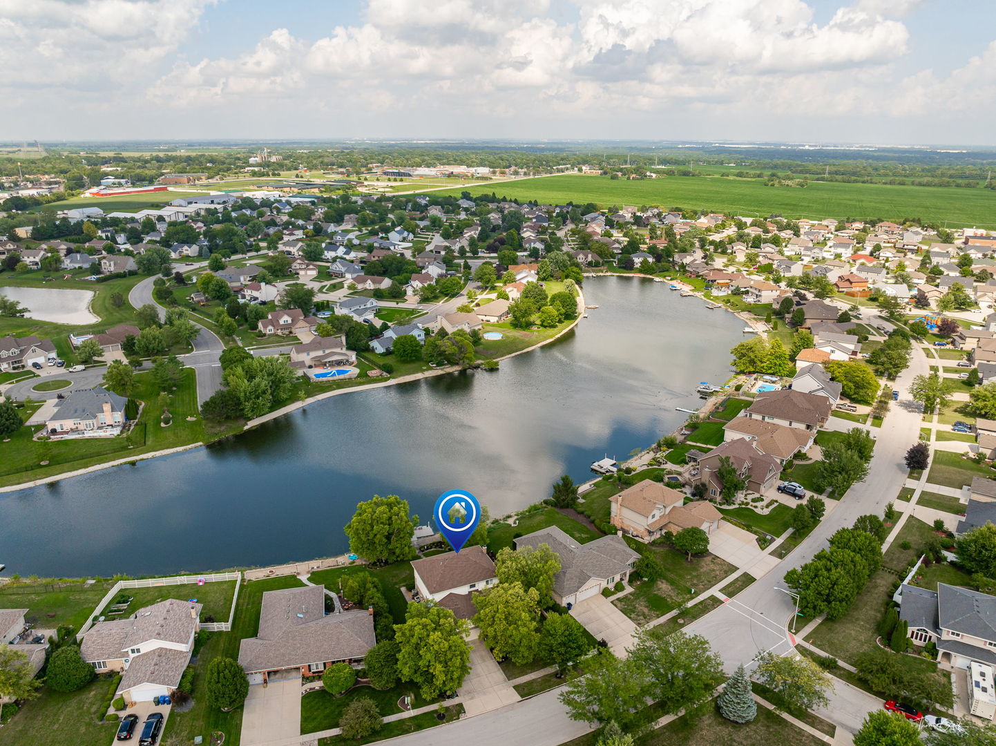 805 Edgewater Drive, Minooka, IL 60447