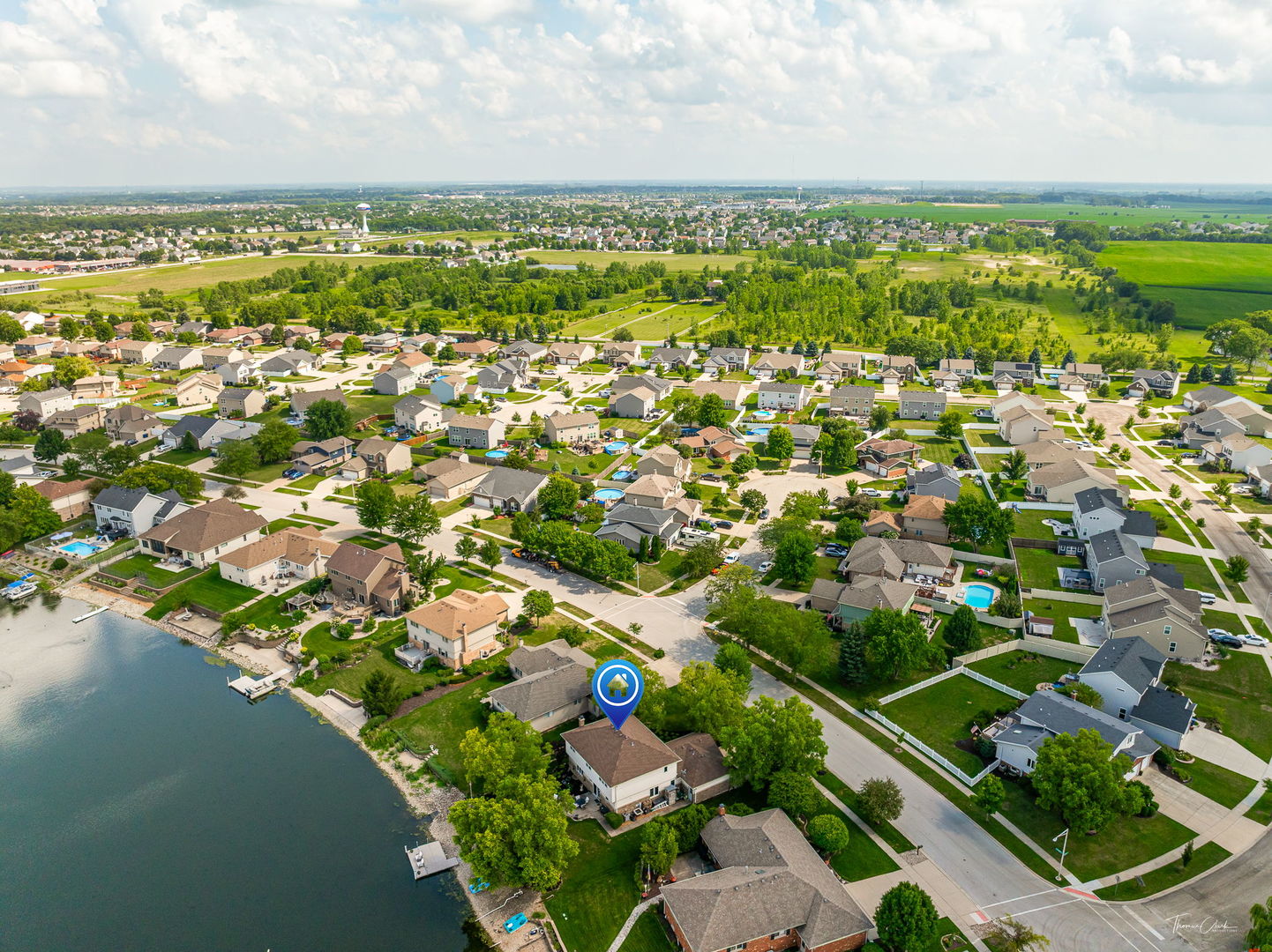 805 Edgewater Drive, Minooka, IL 60447