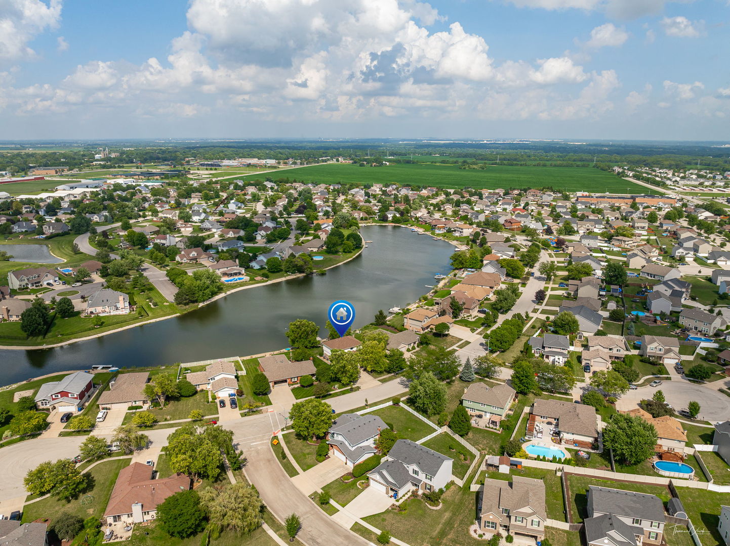 805 Edgewater Drive, Minooka, IL 60447