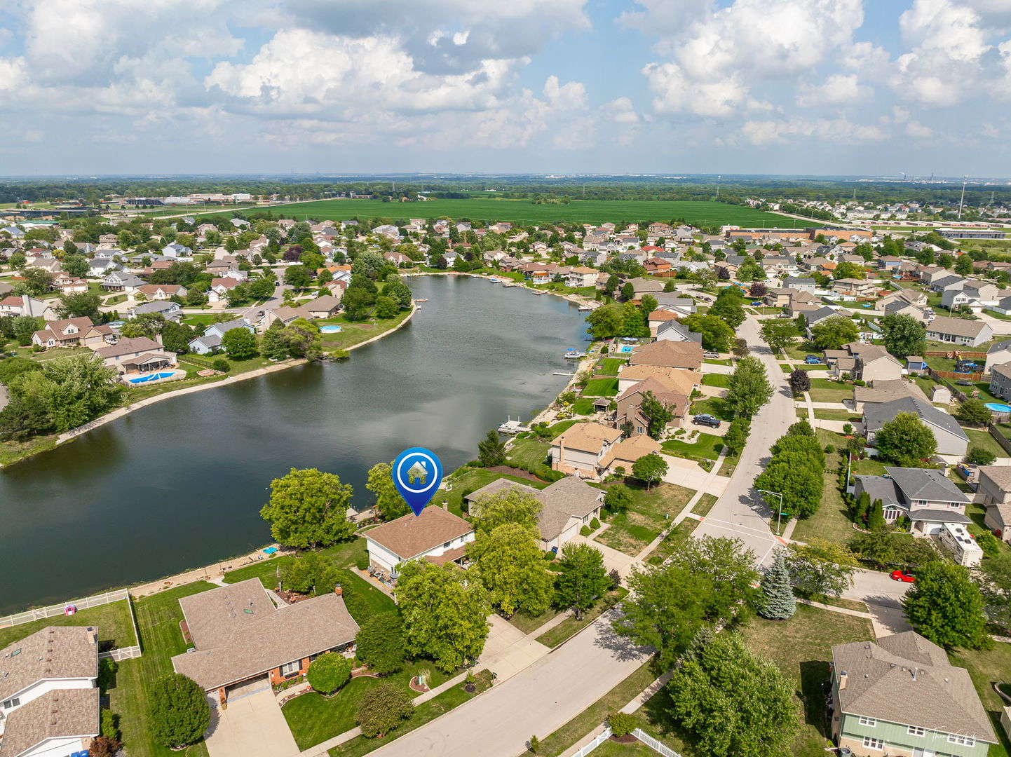 805 Edgewater Drive, Minooka, IL 60447