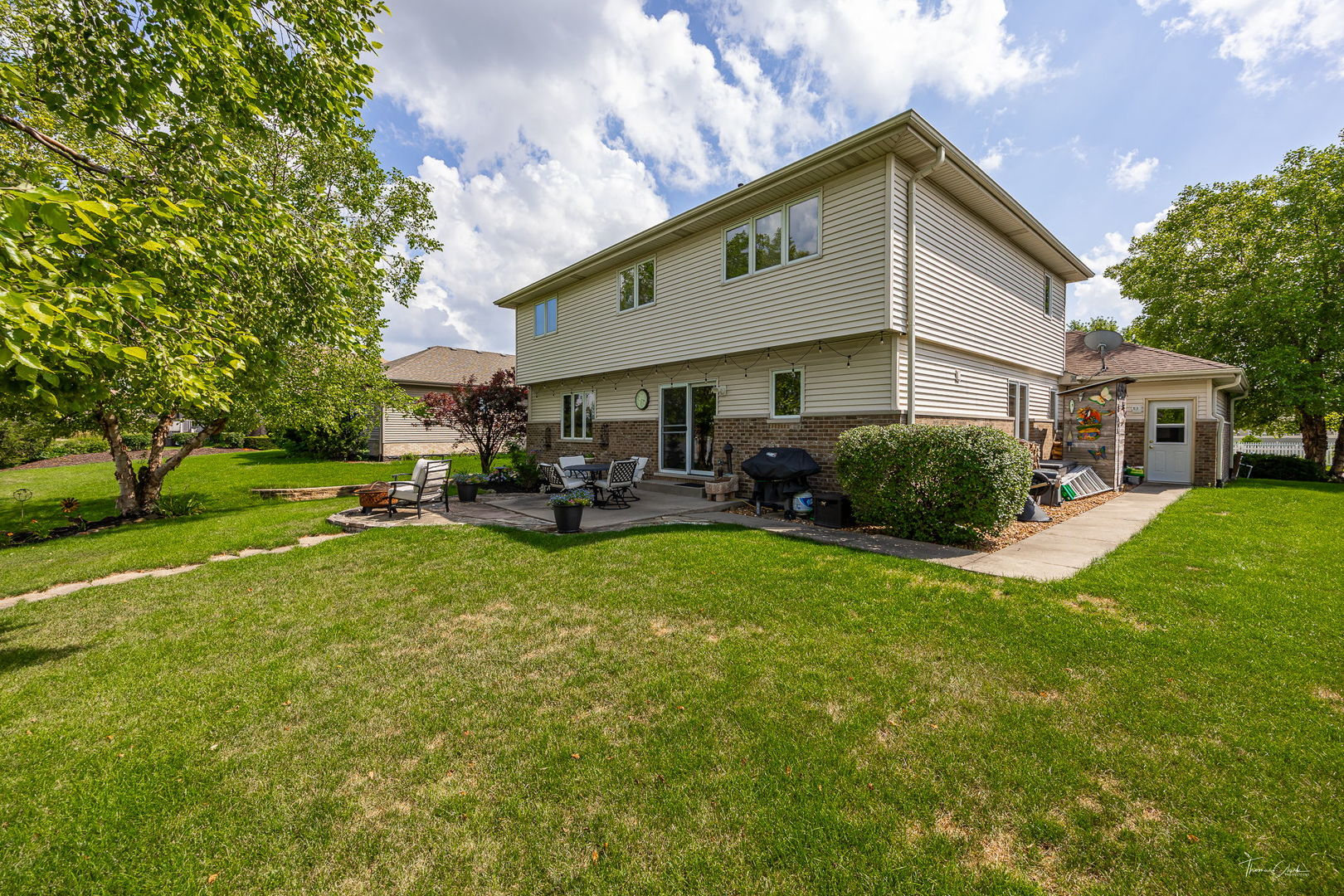 805 Edgewater Drive, Minooka, IL 60447