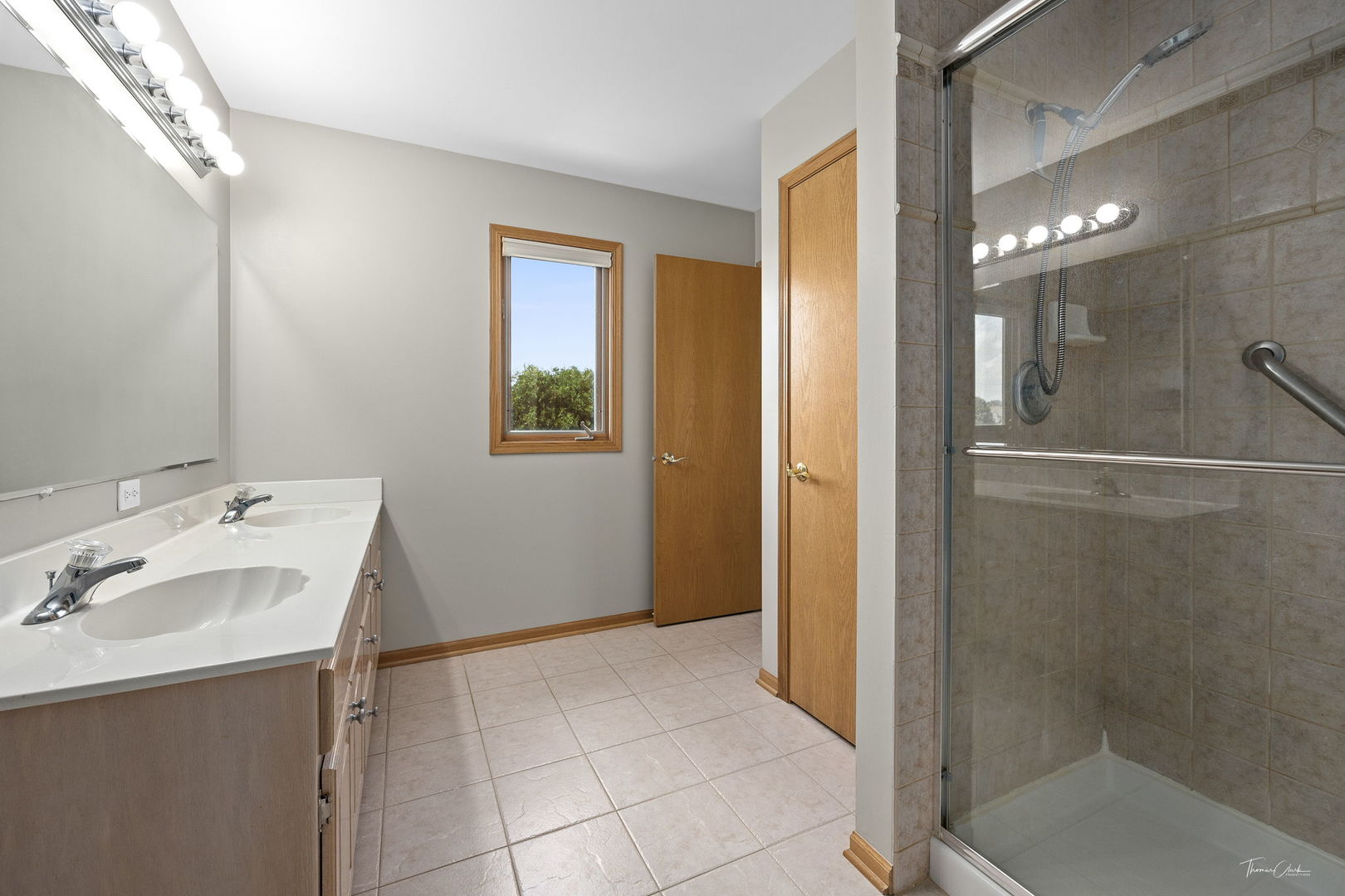 805 Edgewater Drive, Minooka, IL 60447