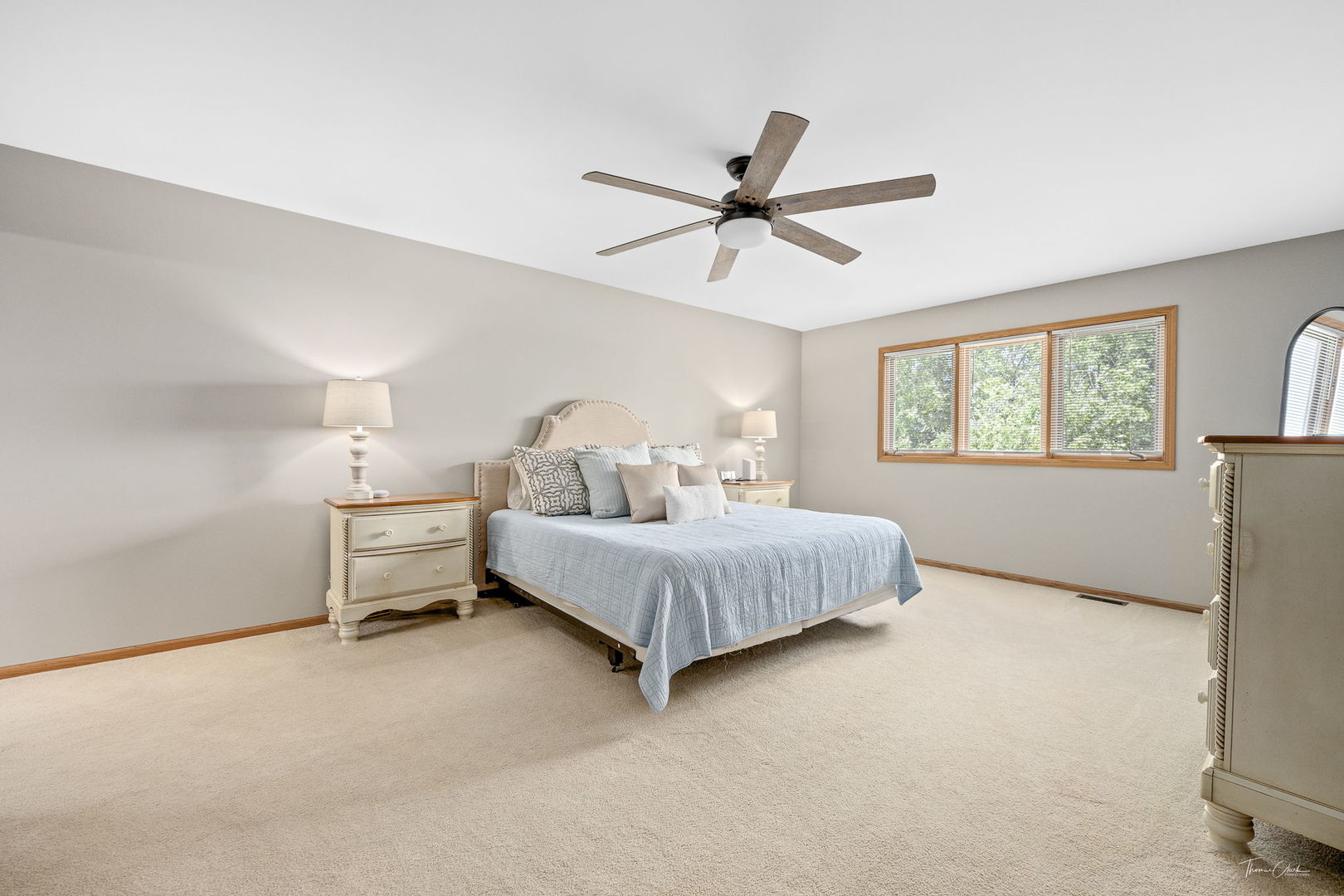 805 Edgewater Drive, Minooka, IL 60447