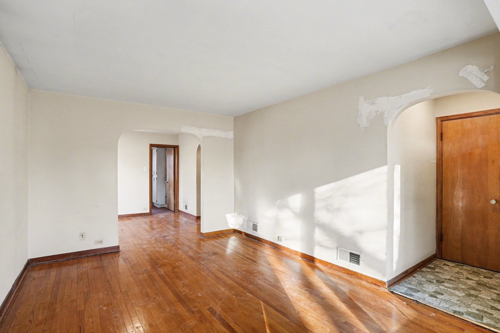 5352 S Neva Avenue, Chicago, IL 60638