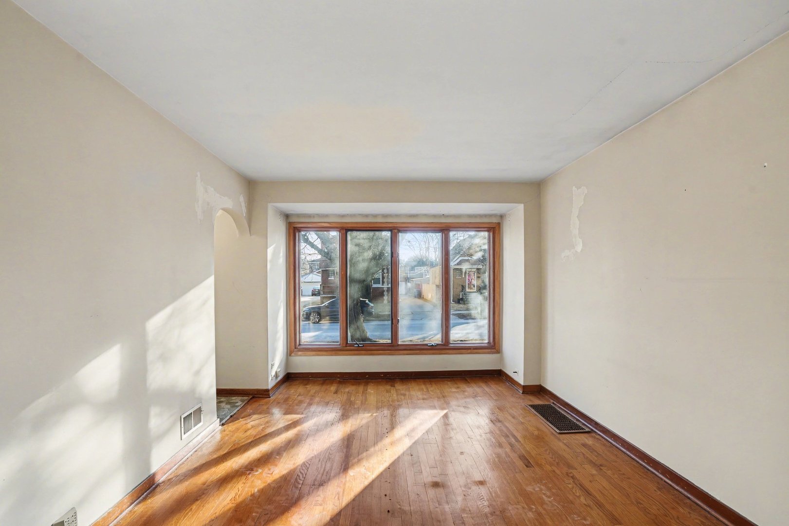 5352 S Neva Avenue, Chicago, IL 60638