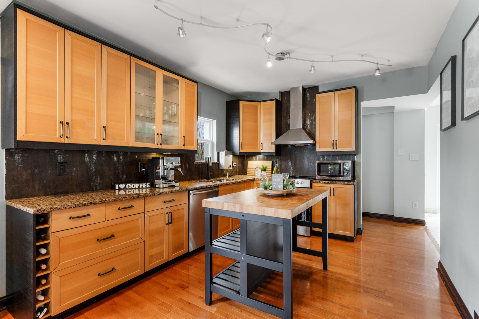 3201 Park Avenue, Brookfield, IL 60513