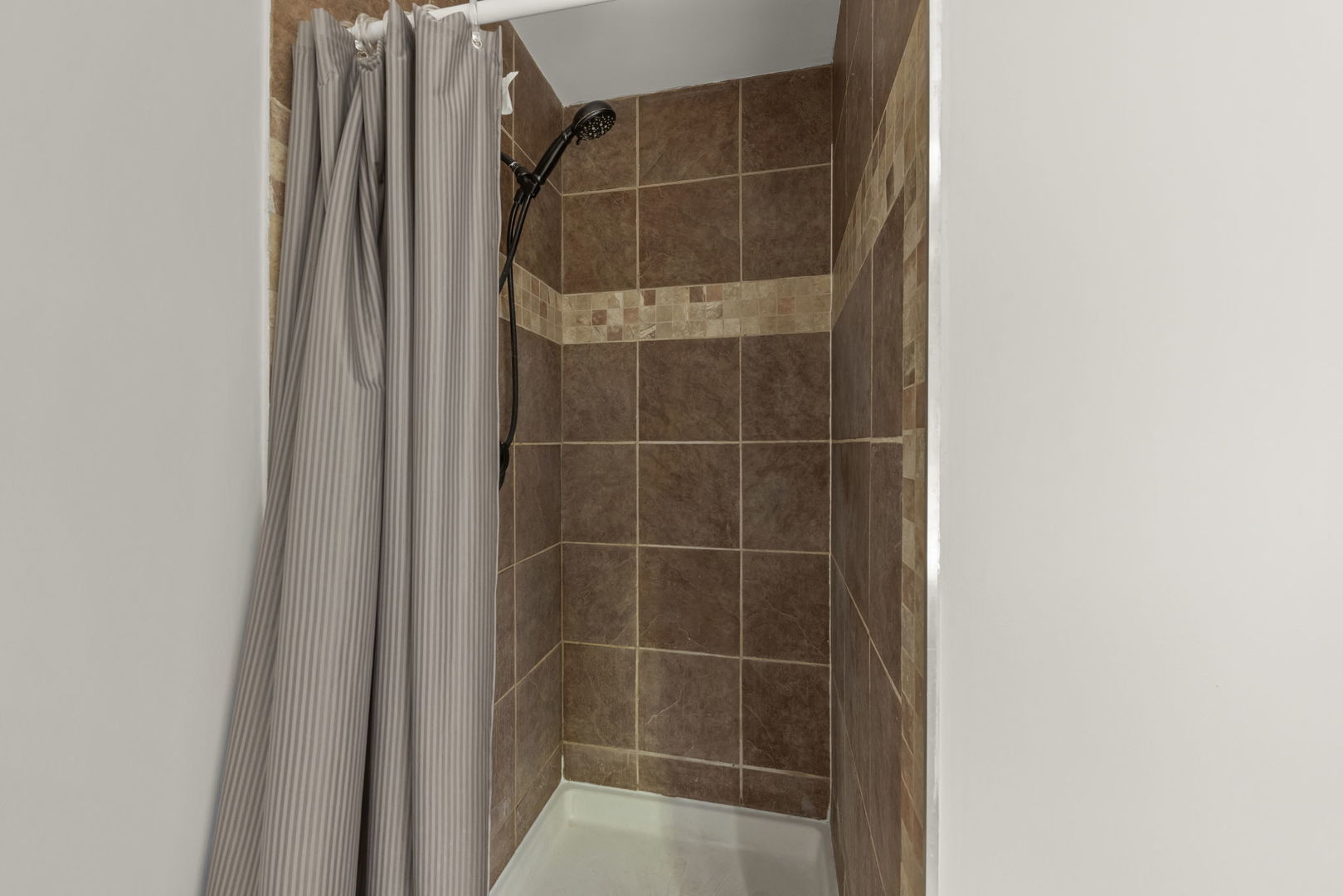 15730 ORLAN BROOK Drive #208, Orland Park, IL 60462