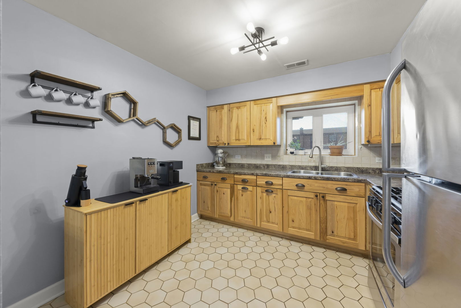 15730 ORLAN BROOK Drive #208, Orland Park, IL 60462