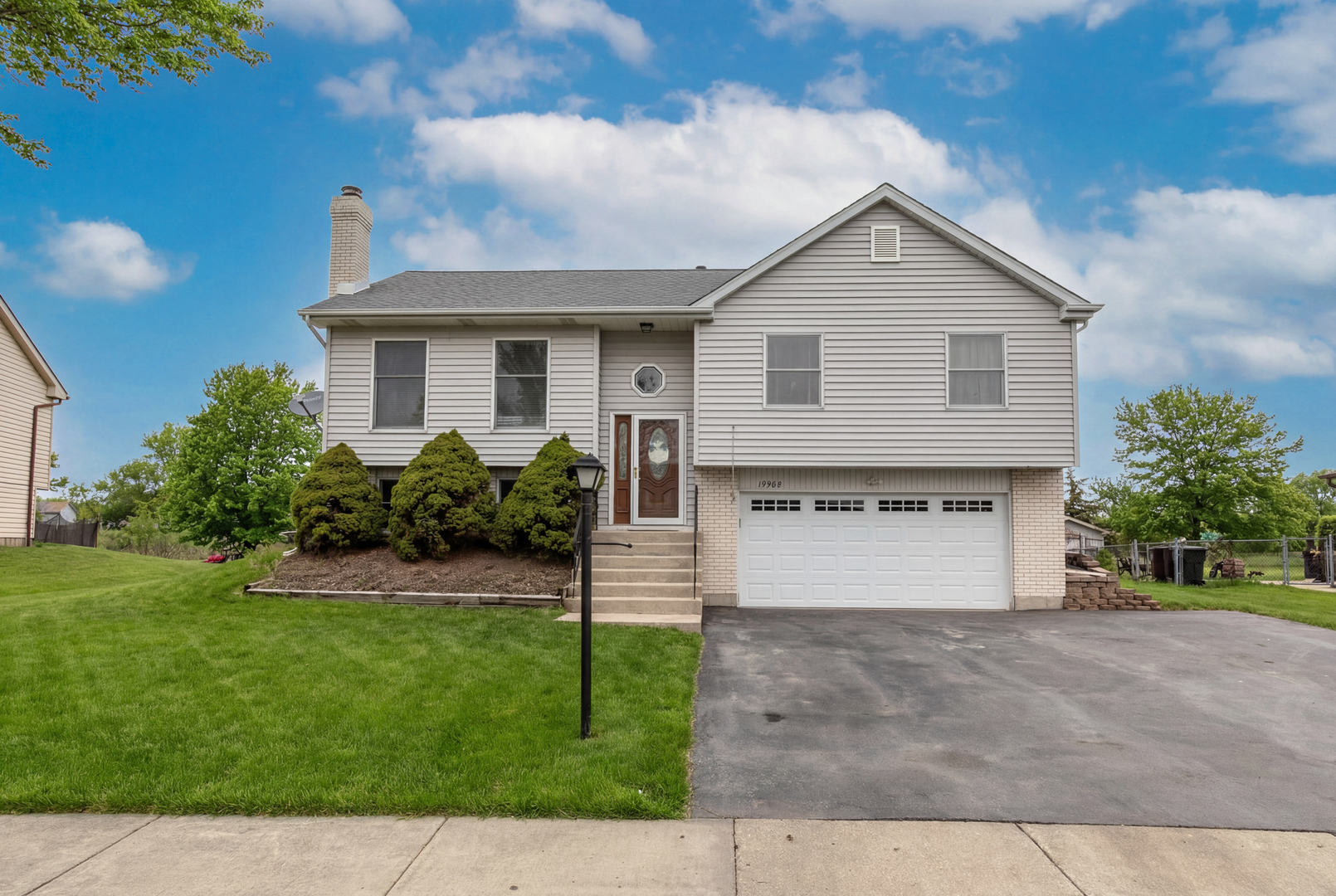 19905 S Mallory Drive, Frankfort, IL 60423