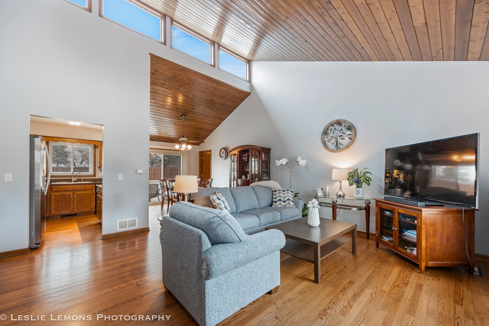 2469 Lakeside Drive, Aurora, IL 60504