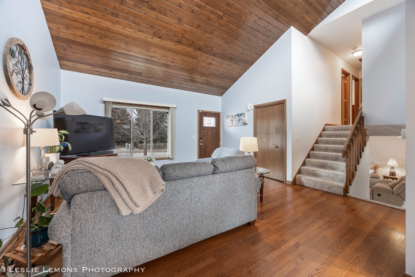 2469 Lakeside Drive, Aurora, IL 60504