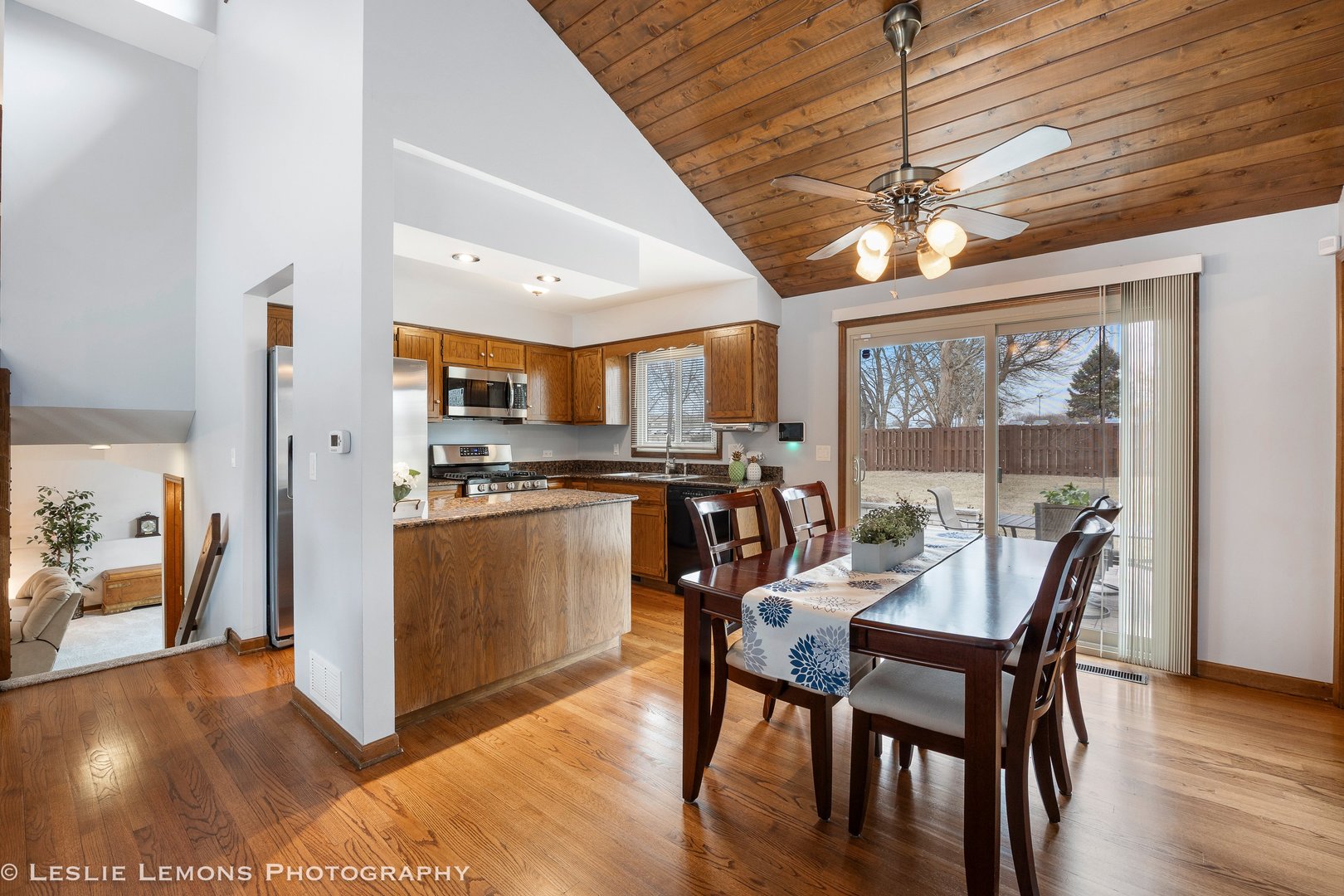 2469 Lakeside Drive, Aurora, IL 60504