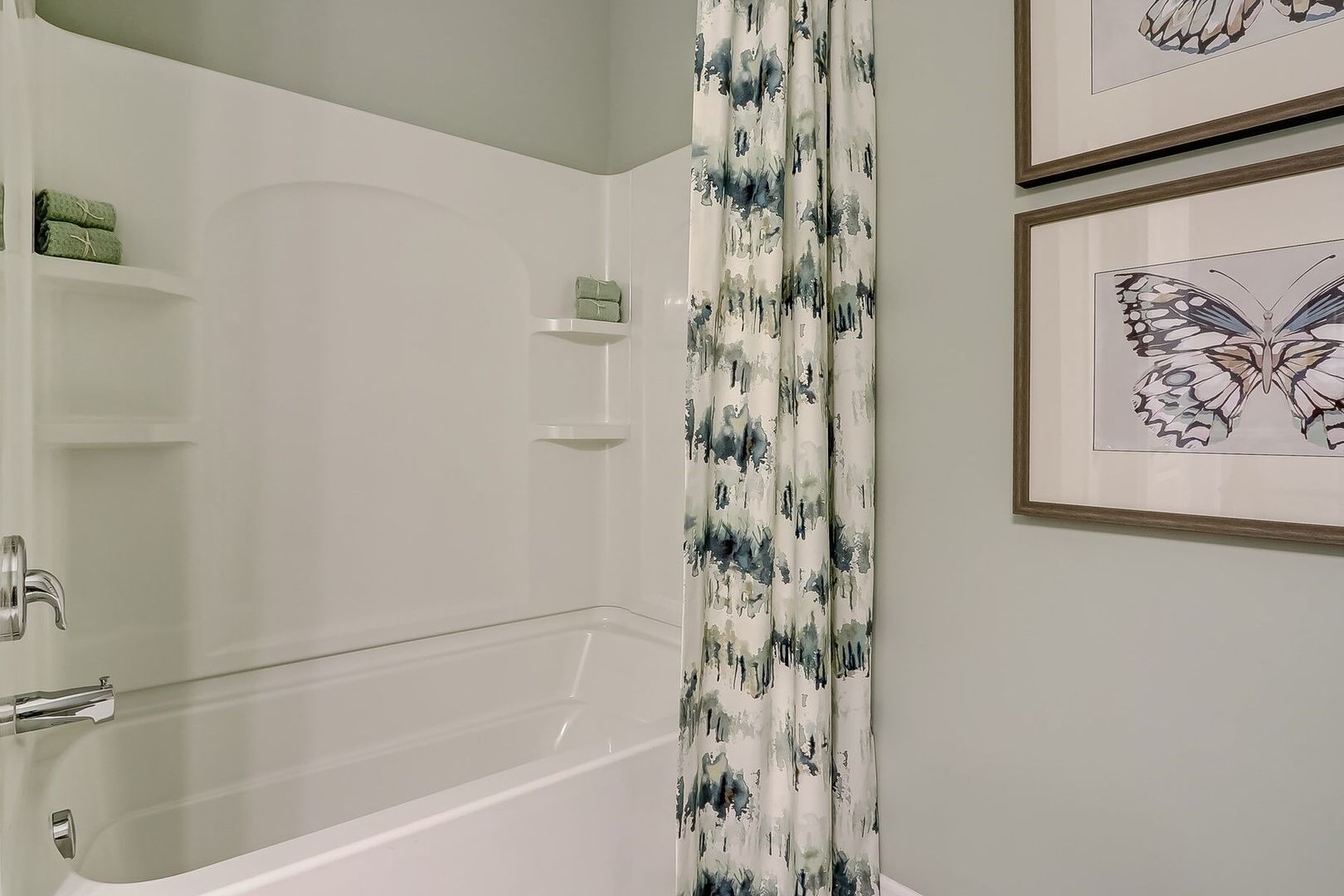 1638 Patterson Avenue, North Aurora, IL 60542