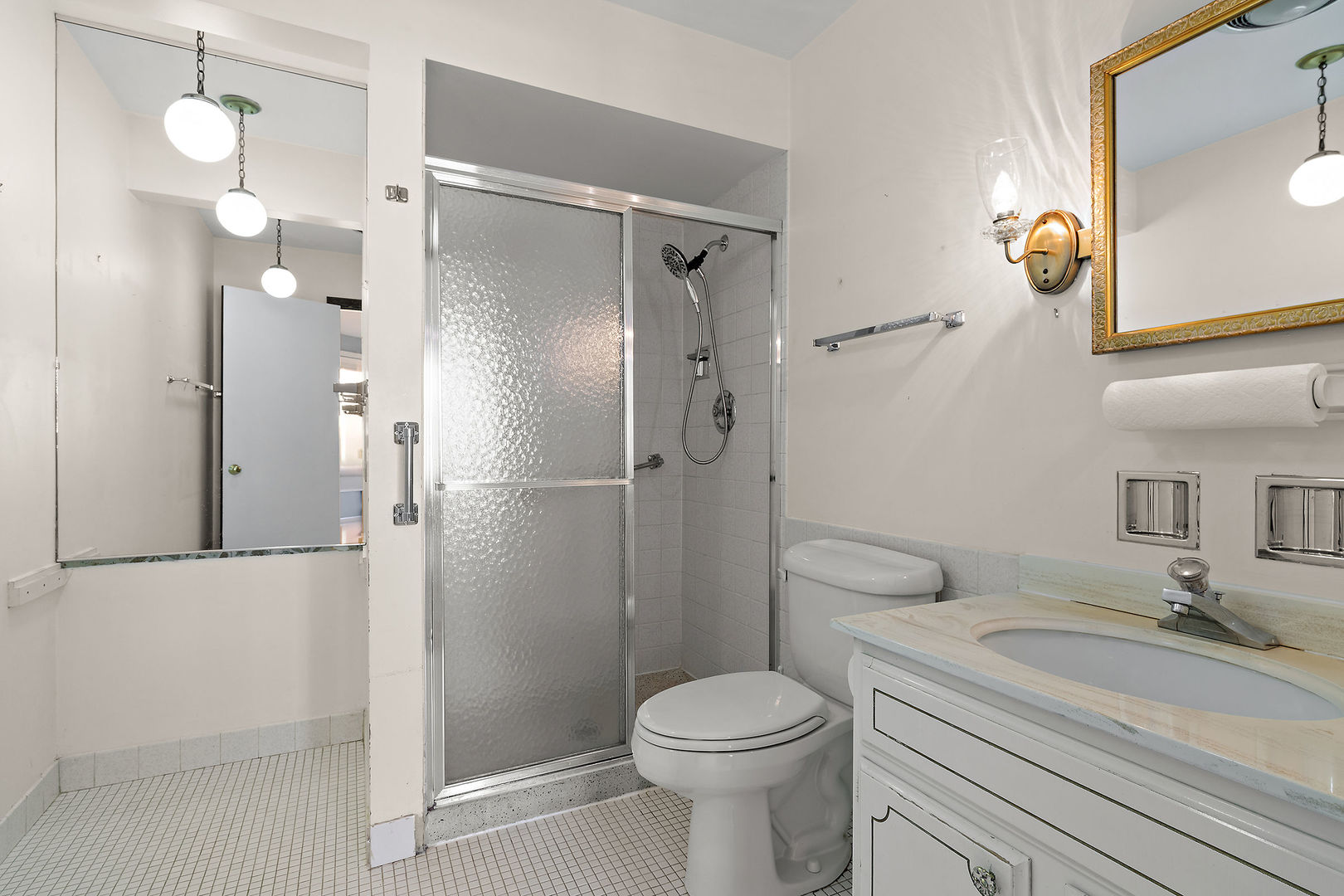 2500 Archbury Lane #1A, Park Ridge, IL 60068