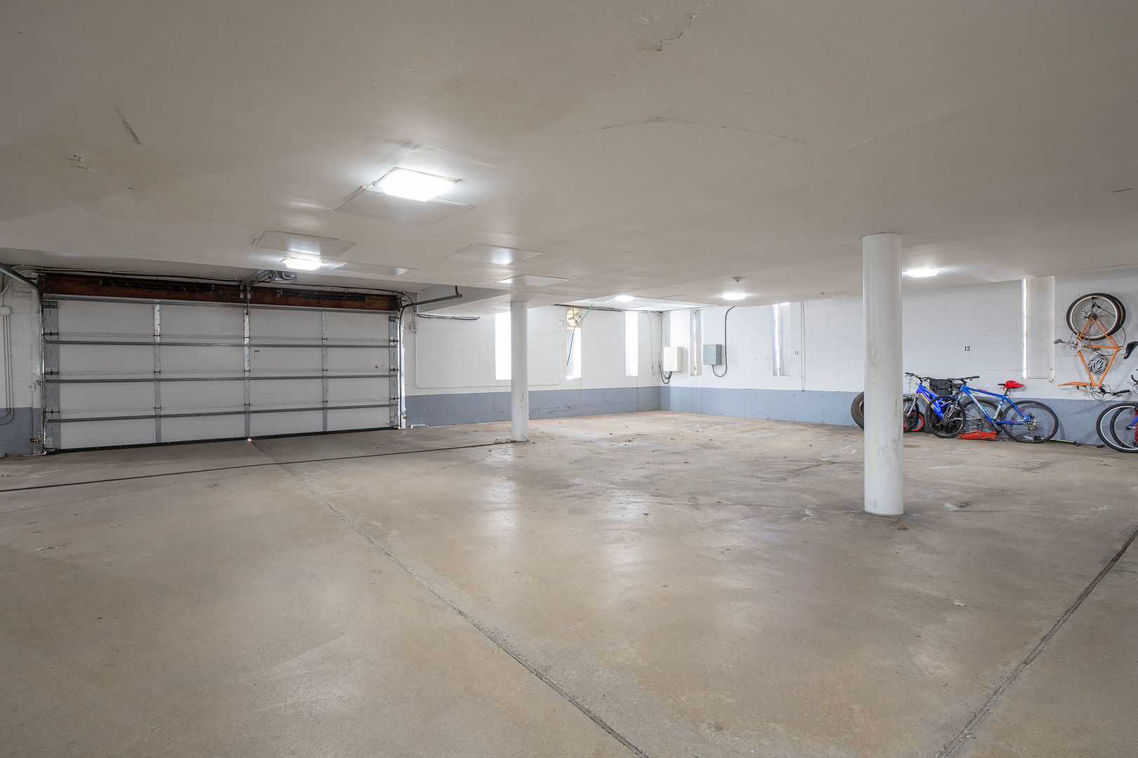 2500 Archbury Lane #1A, Park Ridge, IL 60068