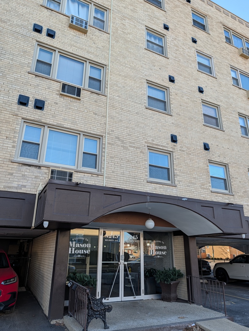 8245 W BELMONT Avenue #4L, River Grove, IL 60171