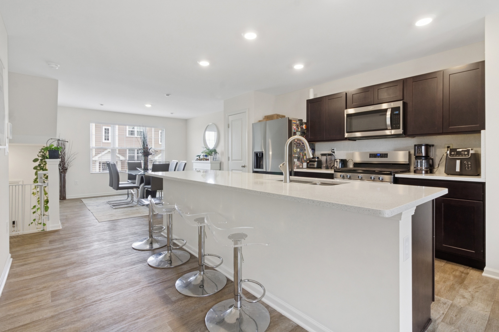 862 Briar Glen Court, Hampshire, IL 60140