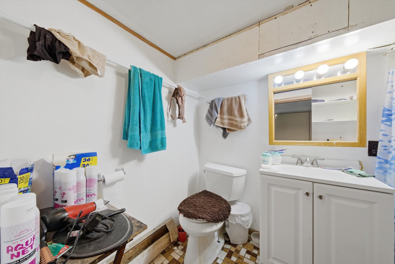 5527 W Potomac Avenue, Chicago, IL 60651