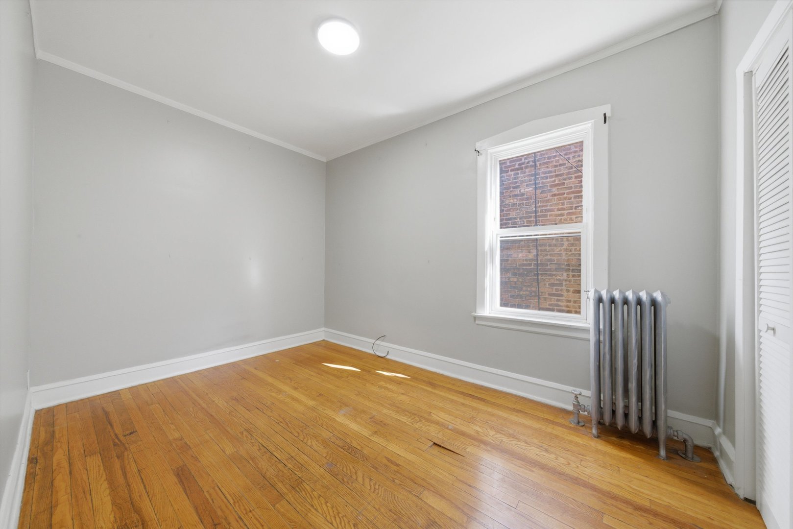 5527 W Potomac Avenue, Chicago, IL 60651