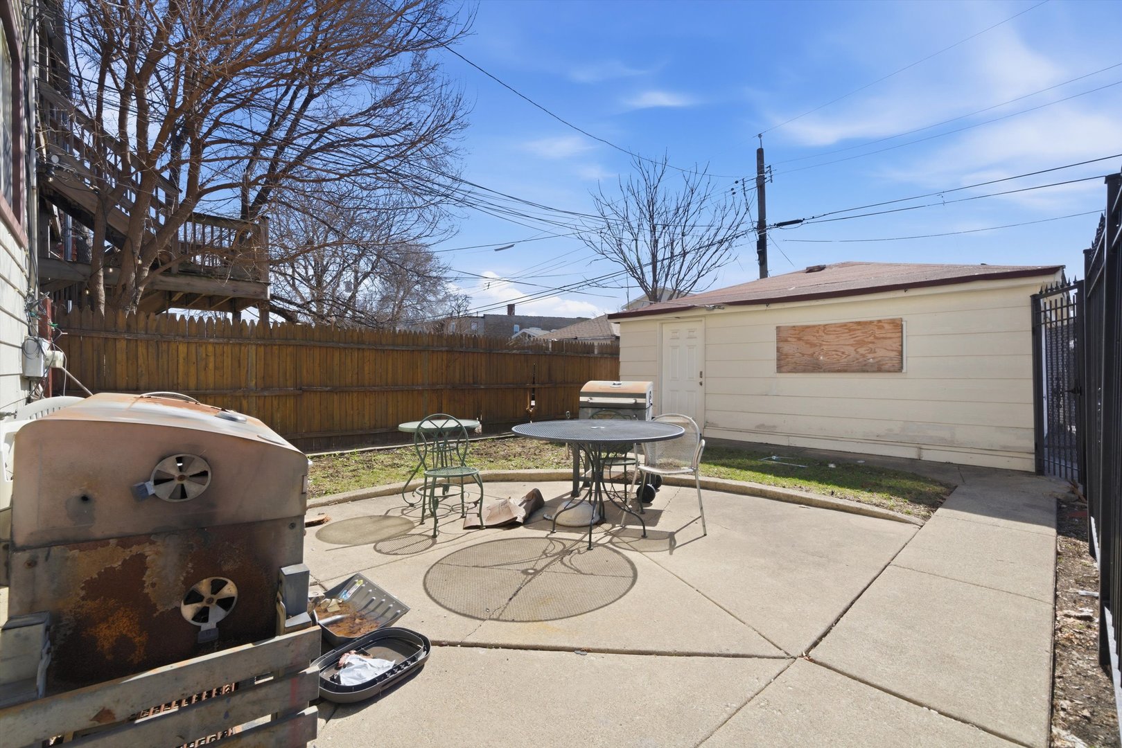 5527 W Potomac Avenue, Chicago, IL 60651