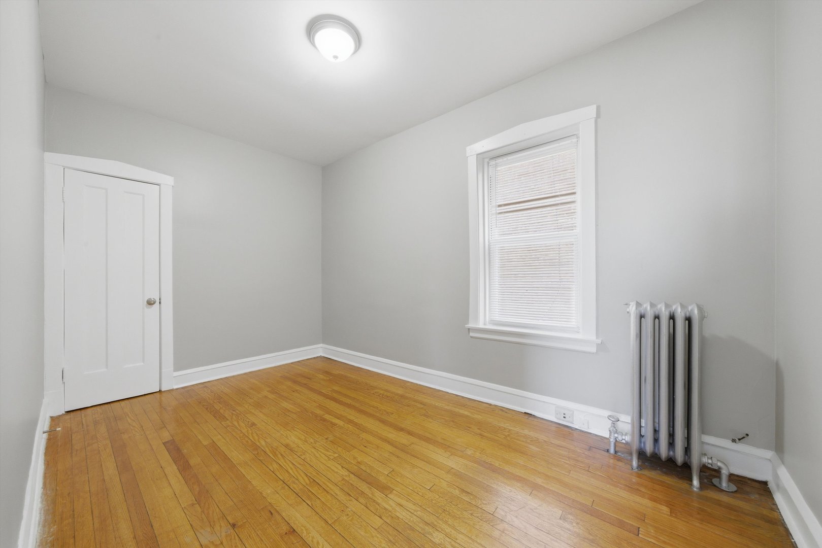 5527 W Potomac Avenue, Chicago, IL 60651