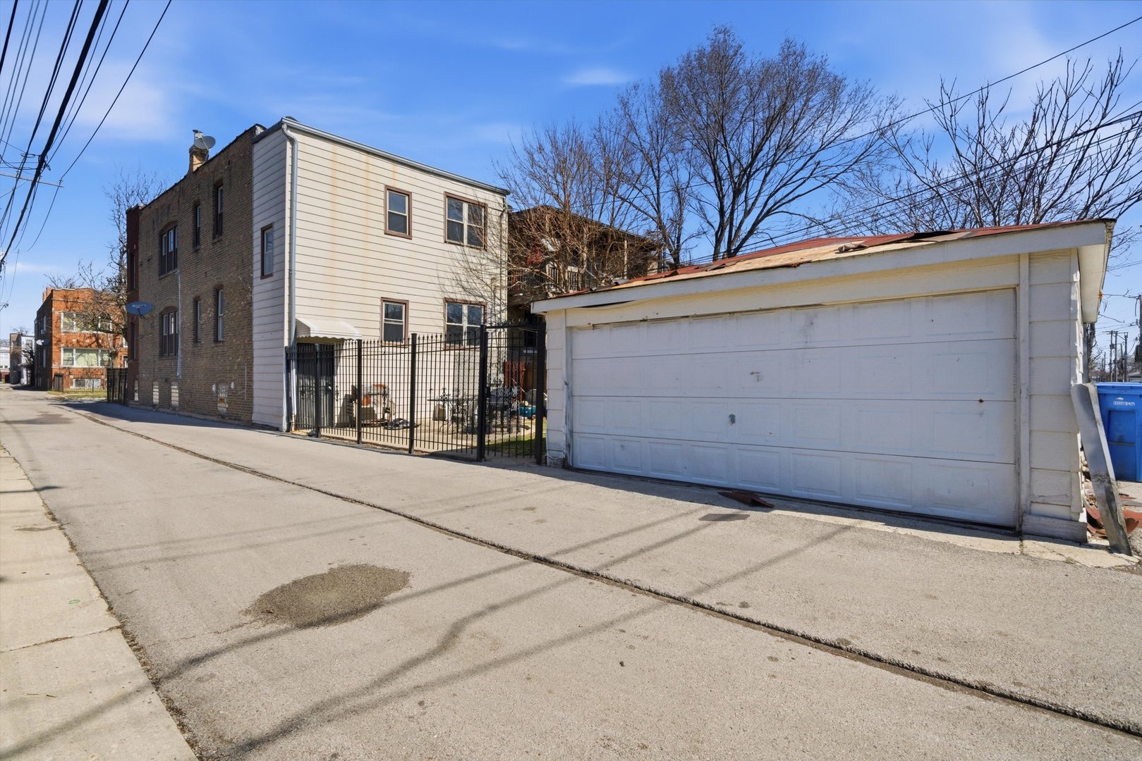 5527 W Potomac Avenue, Chicago, IL 60651