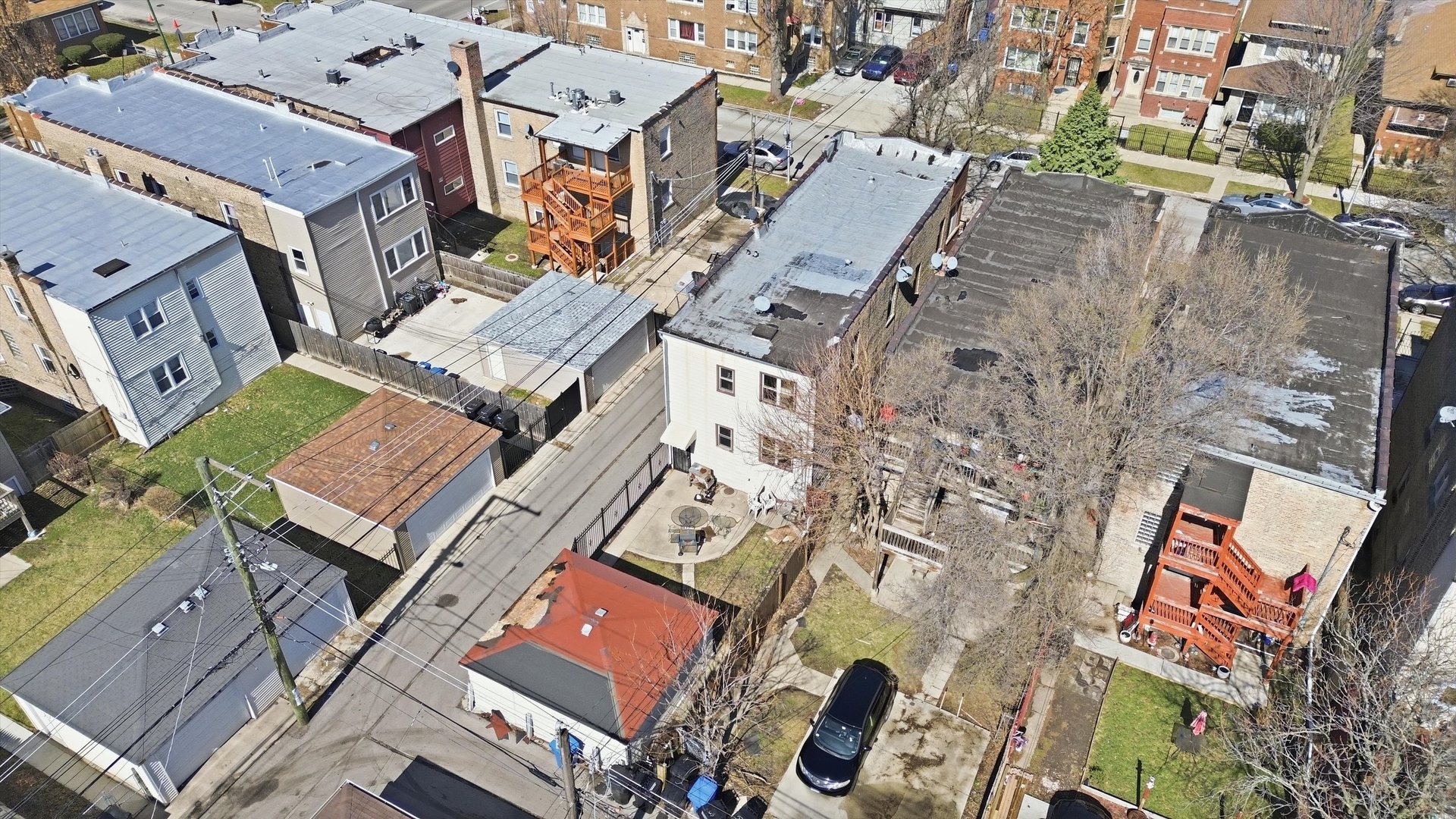 5527 W Potomac Avenue, Chicago, IL 60651