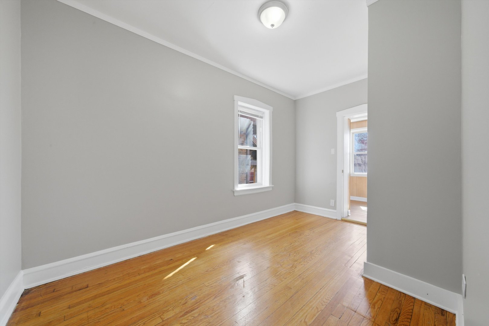 5527 W Potomac Avenue, Chicago, IL 60651