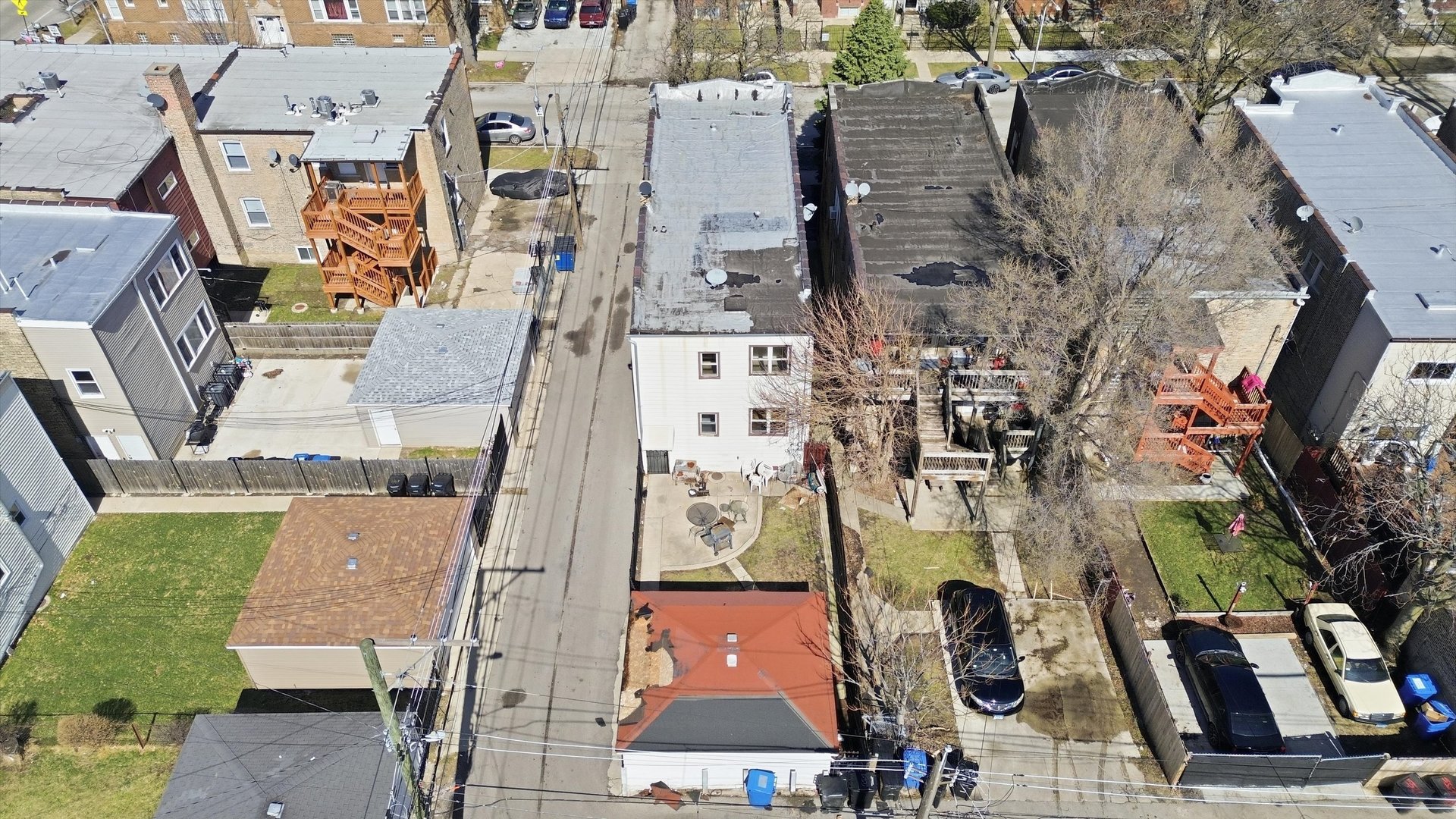 5527 W Potomac Avenue, Chicago, IL 60651