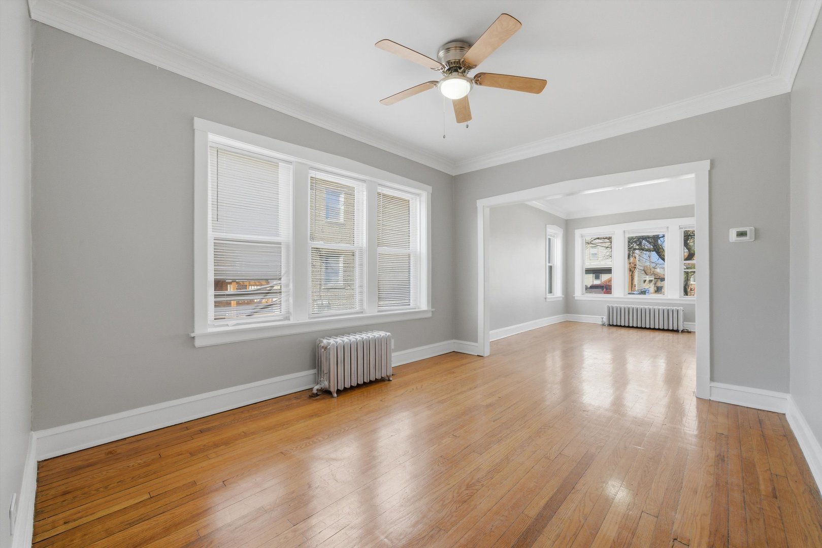 5527 W Potomac Avenue, Chicago, IL 60651