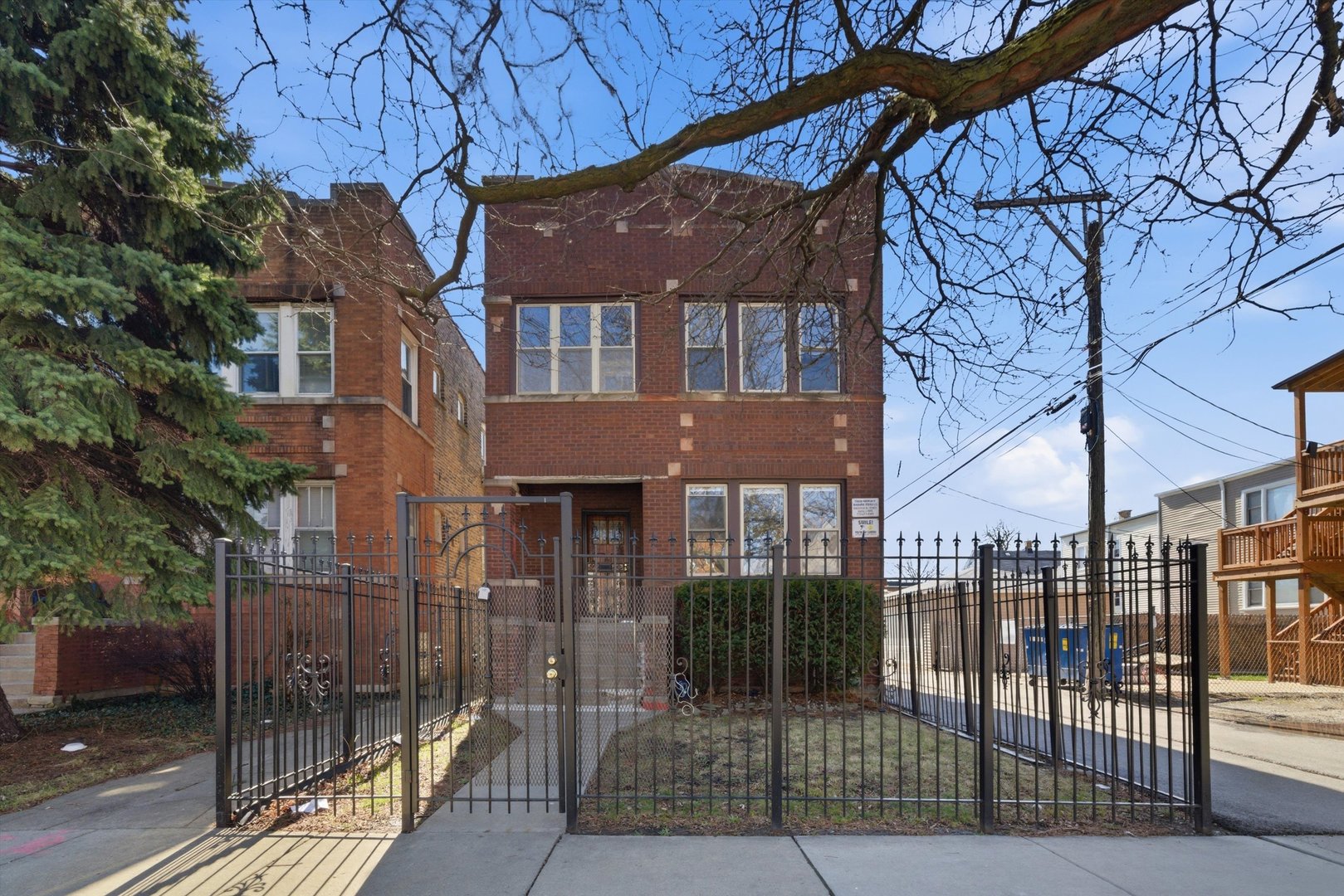 5527 W Potomac Avenue, Chicago, IL 60651