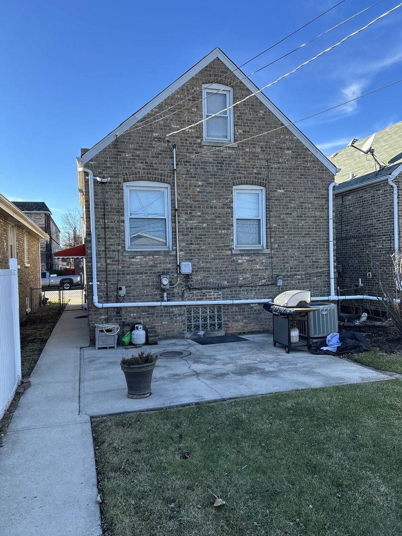 1439 S Central Avenue, Cicero, IL 60804