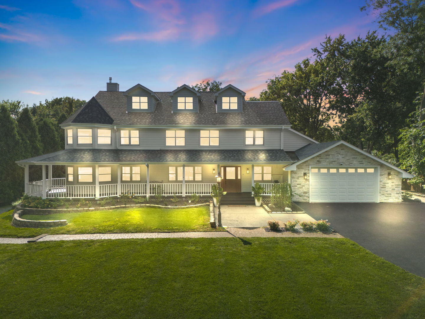 8S452 Bell Drive, Naperville, IL 60565