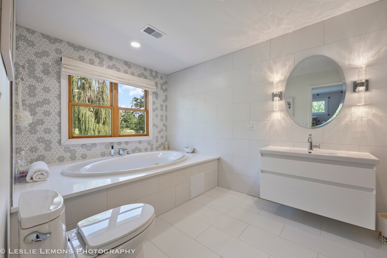 8S452 Bell Drive, Naperville, IL 60565