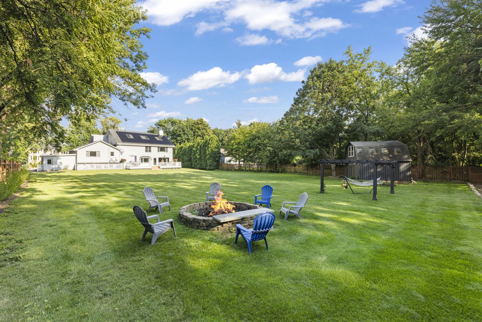 8S452 Bell Drive, Naperville, IL 60565