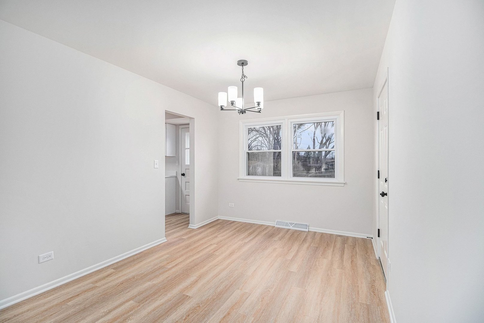 334 Stillwell Drive, Buffalo Grove, IL 60089