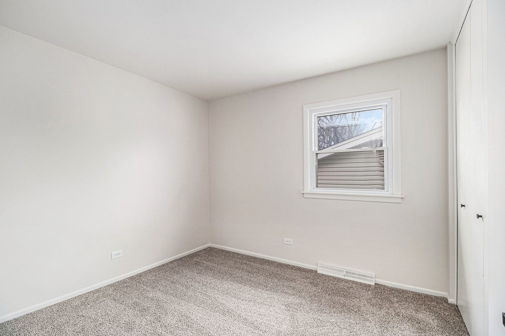 334 Stillwell Drive, Buffalo Grove, IL 60089