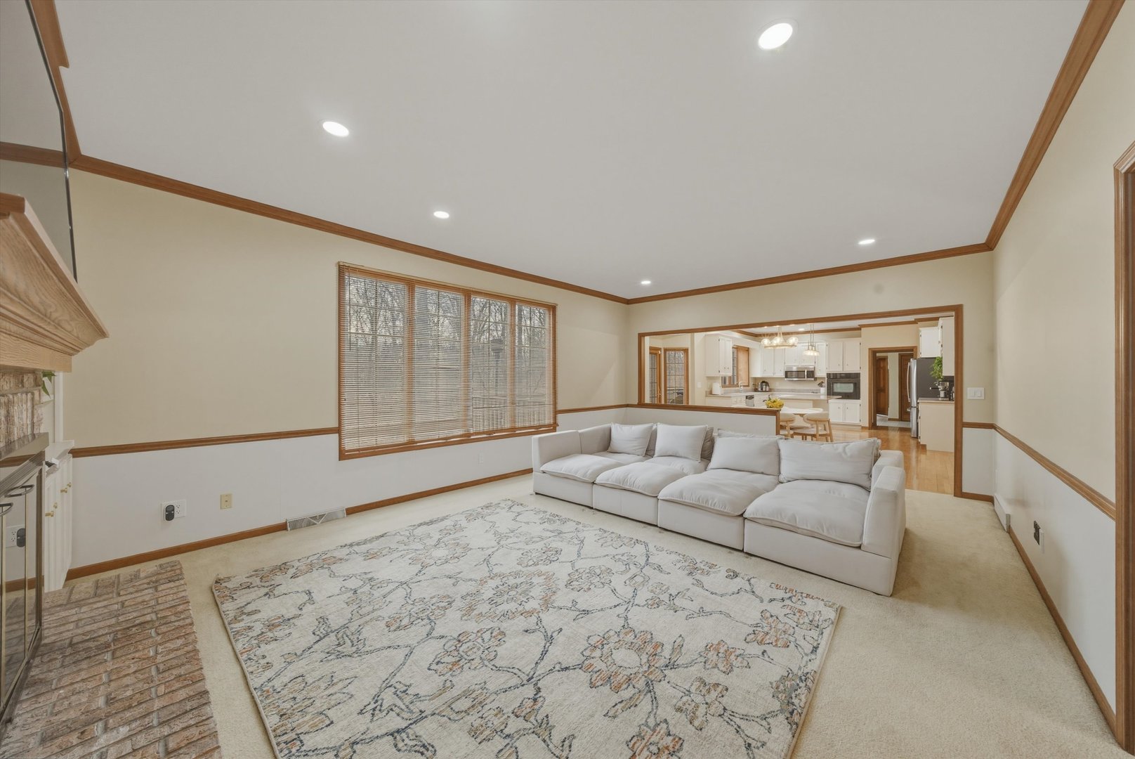 55 OAK CREEK Drive, Yorkville, IL 60560