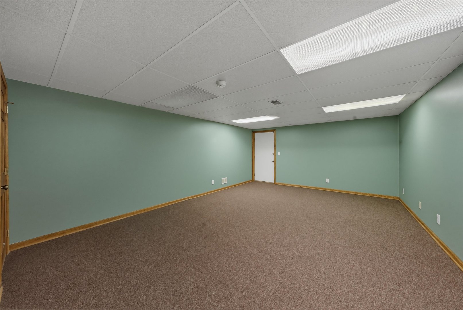 55 OAK CREEK Drive, Yorkville, IL 60560