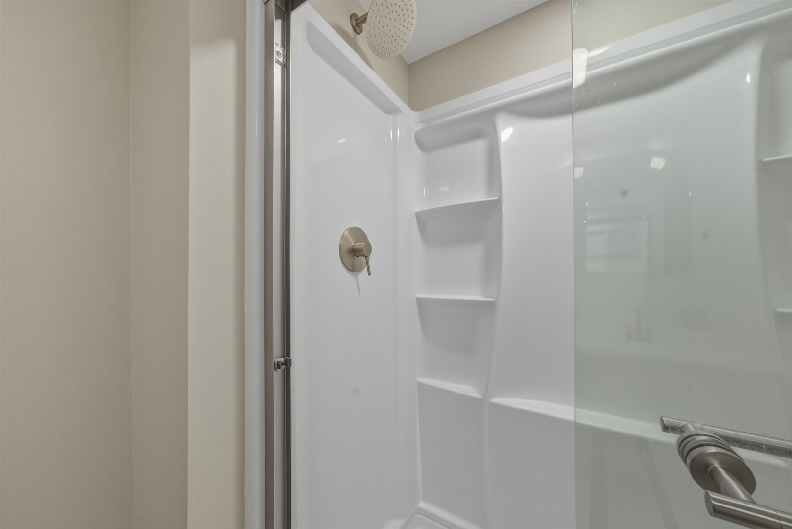 55 OAK CREEK Drive, Yorkville, IL 60560