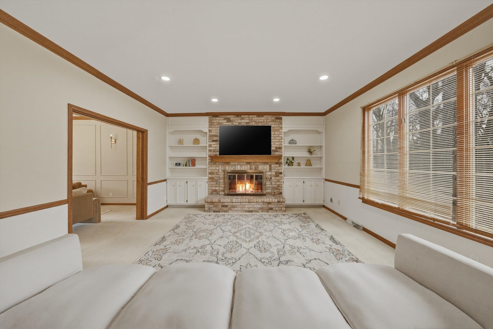 55 OAK CREEK Drive, Yorkville, IL 60560