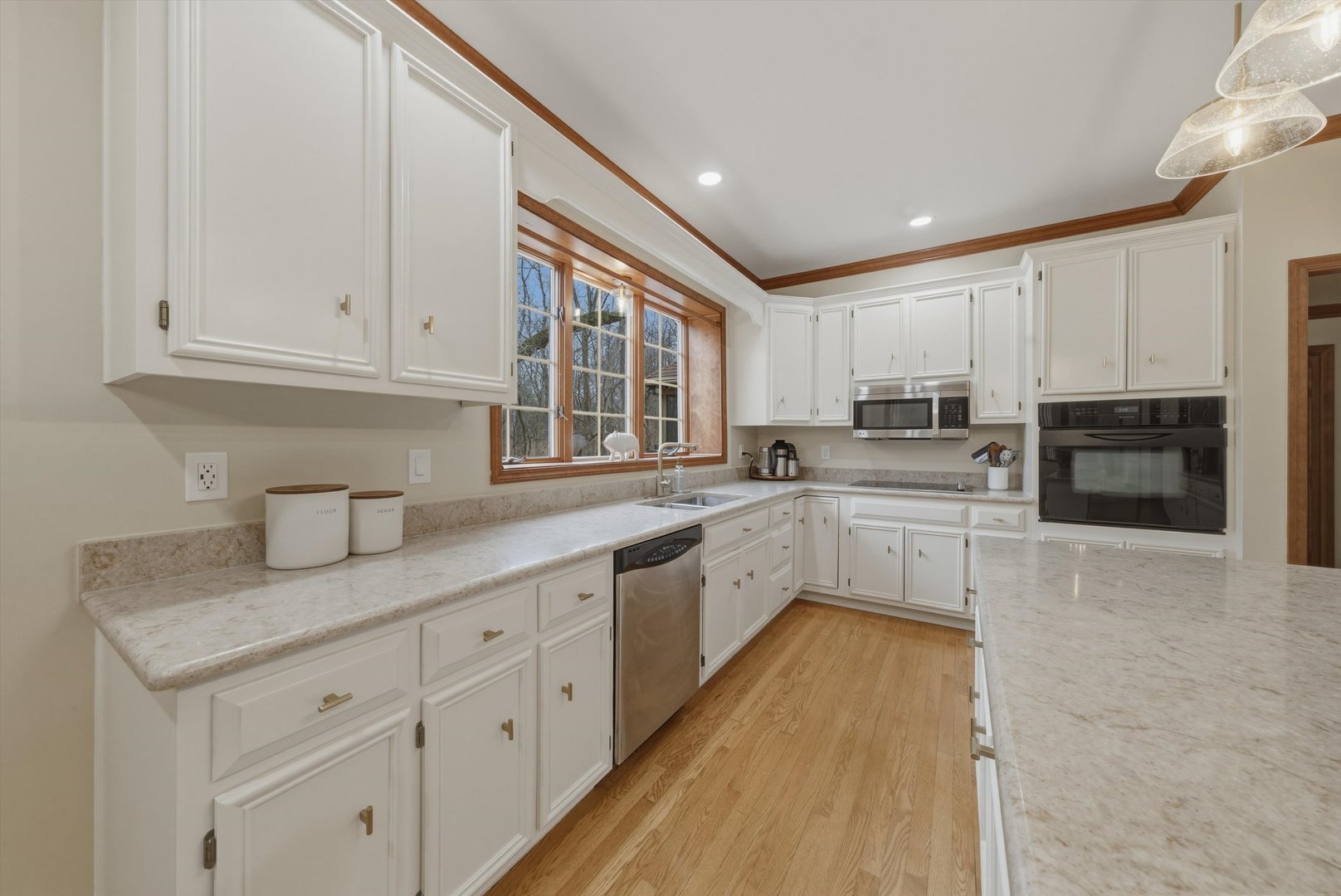 55 OAK CREEK Drive, Yorkville, IL 60560