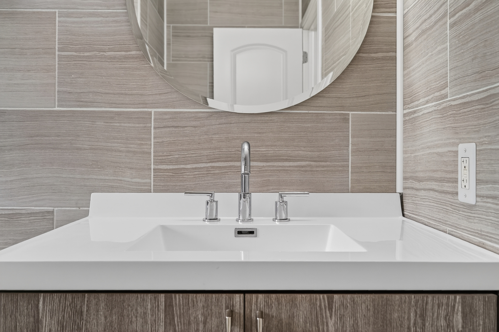 10532 S 80th Court, Palos Hills, IL 60465