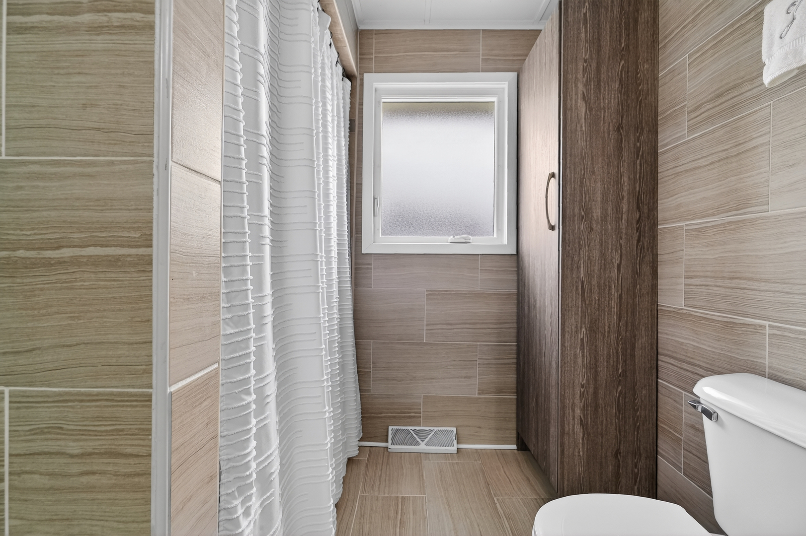 10532 S 80th Court, Palos Hills, IL 60465