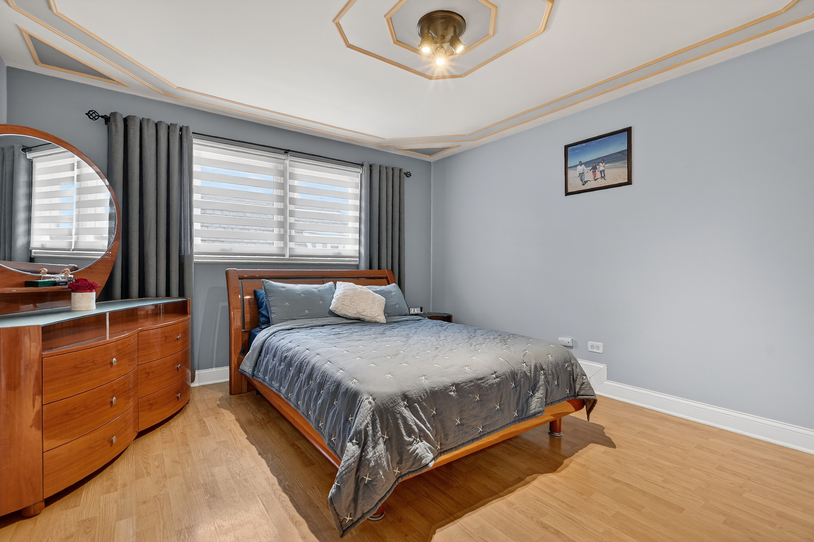 10532 S 80th Court, Palos Hills, IL 60465