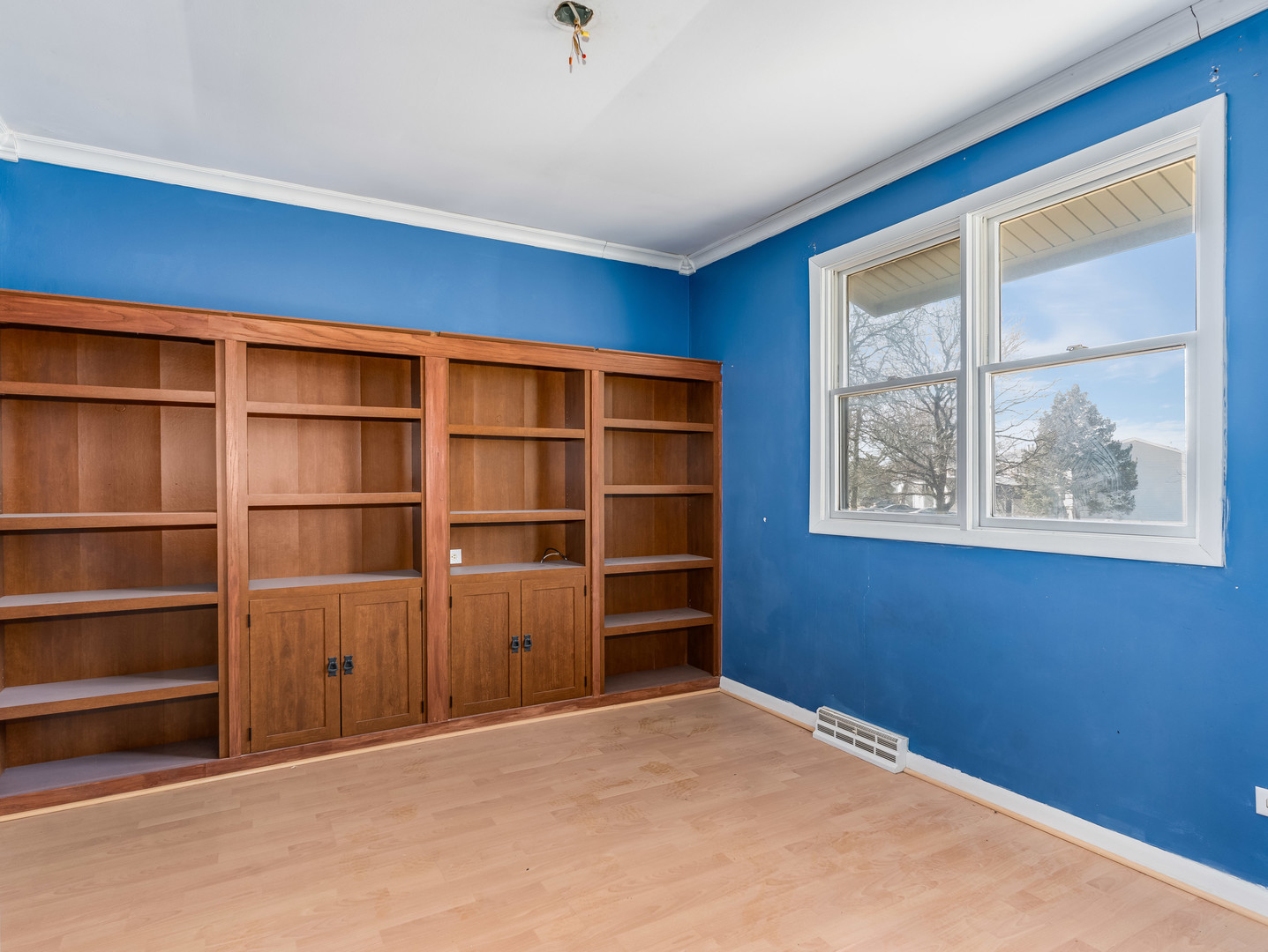 555 Monroe Road, Bolingbrook, IL 60440