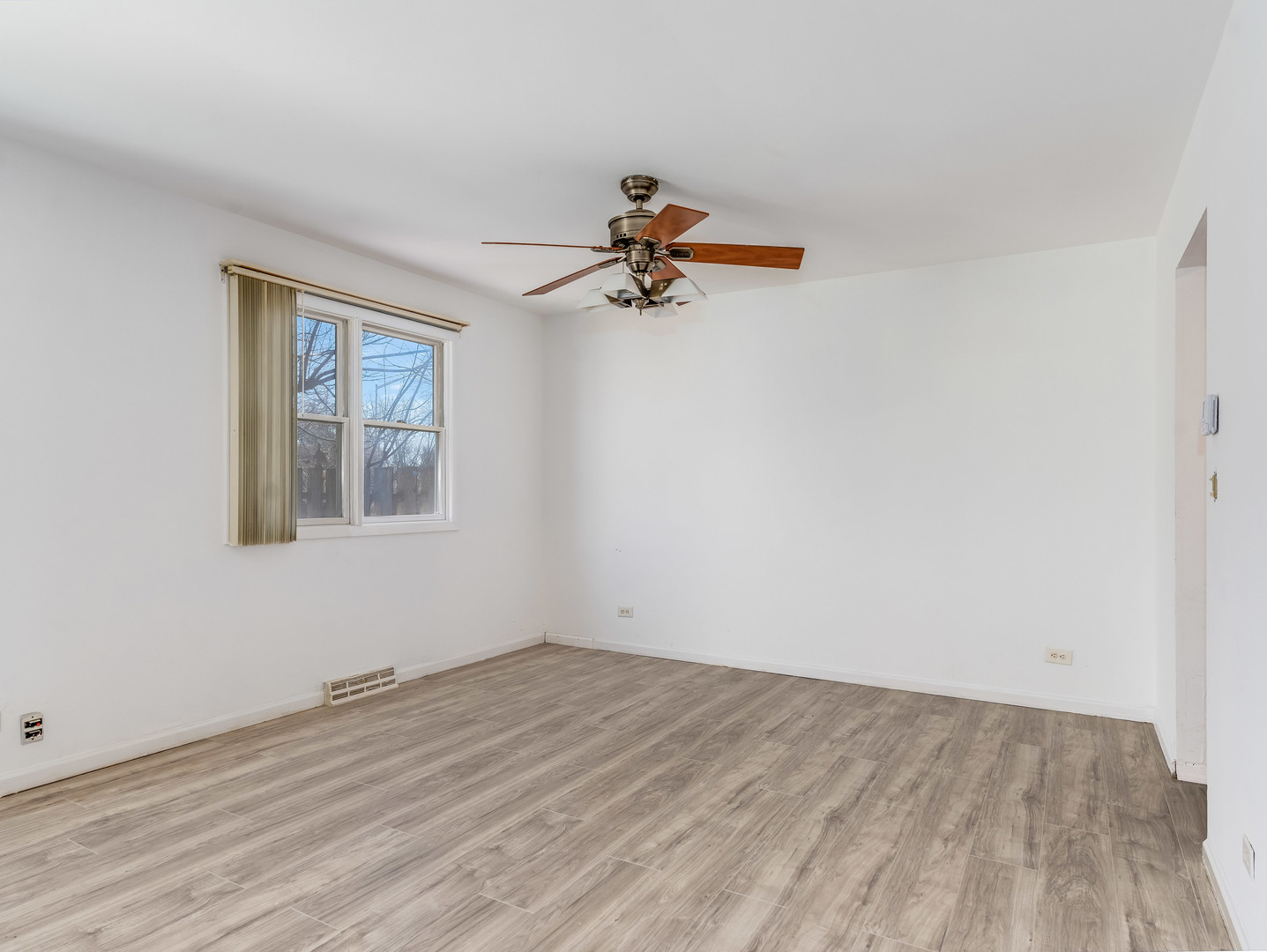 555 Monroe Road, Bolingbrook, IL 60440